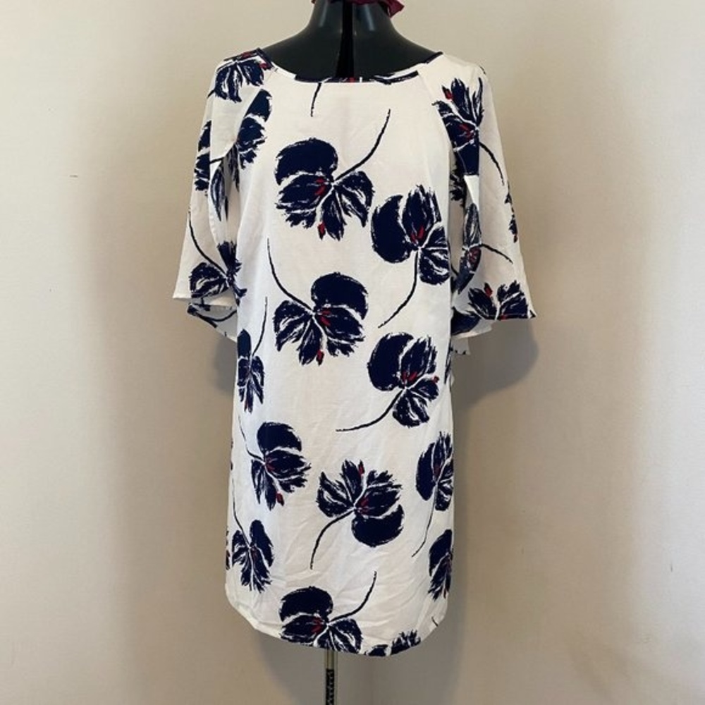 NWT Ark & Co Short Bell Sleeve V-Back Floral Dress Size Large